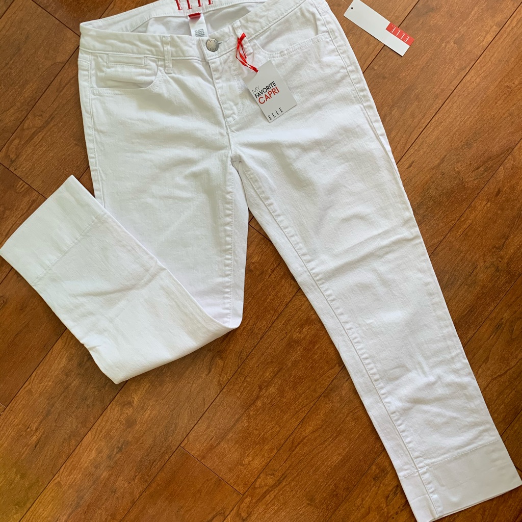 Nwt Elle Stretch White Cuffed Capri Jeans